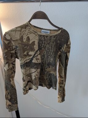 Cherry LA Brown Camo Ribbed Long-Sleeve Top